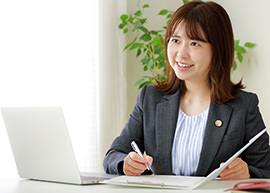 国家資格を有する専門家とともに支援